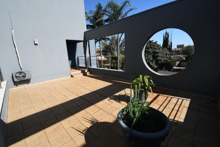 Casa de condomínio à venda com 527m², 5 quartos e 5 vagasQuarto 5 - Sacada