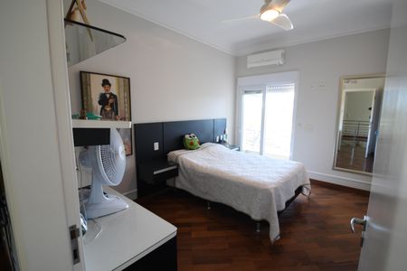 Casa de condomínio à venda com 527m², 5 quartos e 5 vagasQuarto 2 - Suíte