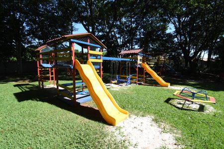 Casa de condomínio à venda com 527m², 5 quartos e 5 vagasÁrea comum - Playground