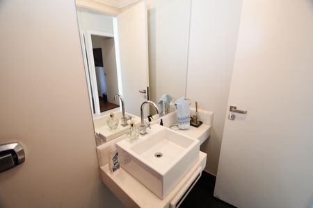 Casa de condomínio à venda com 527m², 5 quartos e 5 vagasLavabo