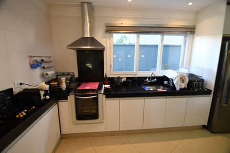 Casa de condomínio à venda com 527m², 5 quartos e 5 vagasCozinha