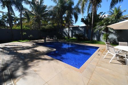 Casa de condomínio à venda com 527m², 5 quartos e 5 vagasPiscina
