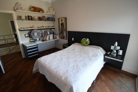 Casa de condomínio à venda com 527m², 5 quartos e 5 vagasQuarto 2 - Suíte