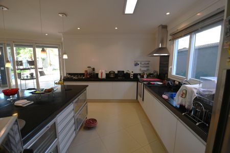 Casa de condomínio à venda com 527m², 5 quartos e 5 vagasCozinha