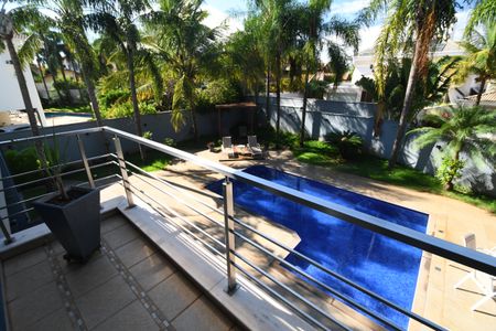 Casa de condomínio à venda com 527m², 5 quartos e 5 vagasQuarto 4 - Suíte Sacada