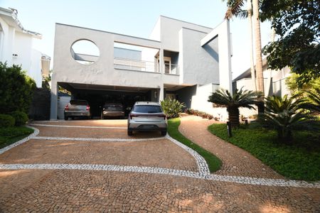 Casa de condomínio à venda com 527m², 5 quartos e 5 vagasFachada