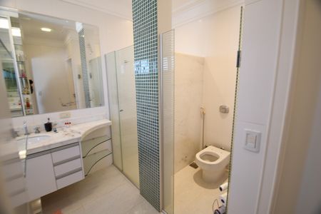 Casa de condomínio à venda com 527m², 5 quartos e 5 vagasBanheiro Suíte