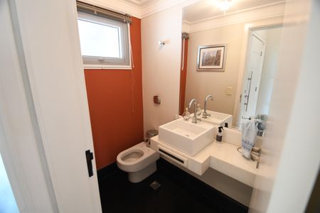 Casa de condomínio à venda com 527m², 5 quartos e 5 vagasLavabo