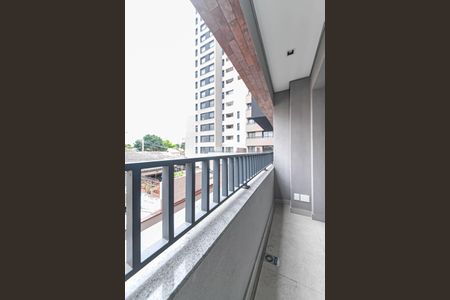 Varanda de kitnet/studio à venda com 1 quarto, 30m² em Vila Cordeiro, São Paulo