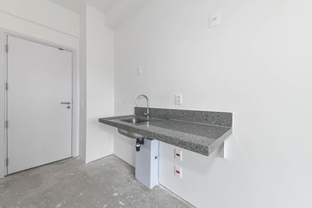 Cozinha de kitnet/studio à venda com 1 quarto, 30m² em Vila Cordeiro, São Paulo