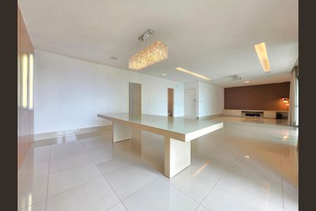Apartamento para alugar com 280m², 4 quartos e 4 vagasSala 
