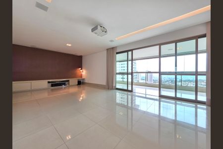 Apartamento para alugar com 280m², 4 quartos e 4 vagasSala