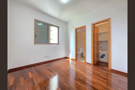 Apartamento para alugar com 280m², 4 quartos e 4 vagasQuarto Suíte 4
