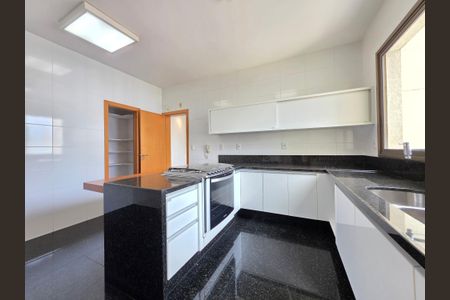 Apartamento para alugar com 280m², 4 quartos e 4 vagasCozinha 