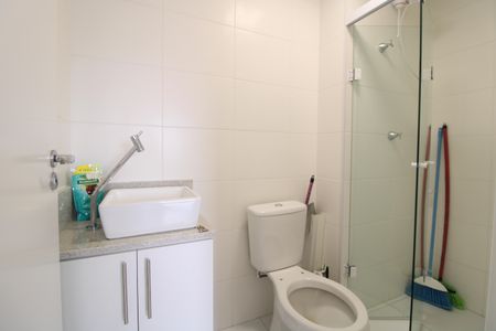Banheiro da suíte de apartamento para alugar com 1 quarto, 29m² em Jardim Cidalia, São Paulo