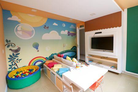 Apartamento à venda com 54m², 2 quartos e 1 vaga Apartamento à venda com 54m², 2 quartos e 1 vagaÁrea comum - Brinquedoteca