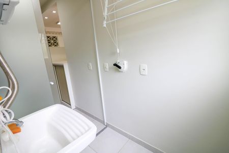 Apartamento à venda com 54m², 2 quartos e 1 vaga Apartamento à venda com 54m², 2 quartos e 1 vagaÁrea de Serviço
