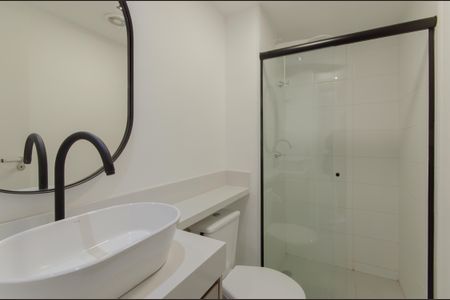 Banheiro de kitnet/studio para alugar com 1 quarto, 24m² em Vila Mariana, São Paulo