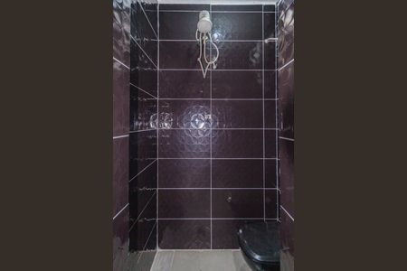 Casa de condomínio à venda com 230m², 5 quartos e 1 vagaÁrea de Serviço - Banheiro