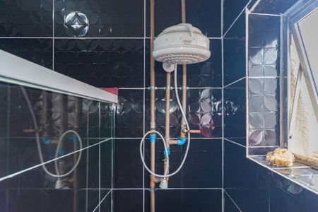 Casa de condomínio à venda com 230m², 5 quartos e 1 vagaDetalhe - Banheiro