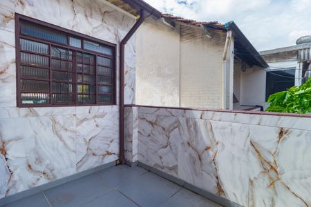 Casa de condomínio à venda com 230m², 5 quartos e 1 vagaVaranda - Quarto 1