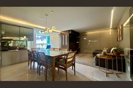 Sala  de apartamento à venda com 3 quartos, 105m² em Santa Efigênia, Belo Horizonte