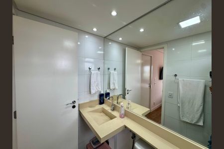 Apartamento à venda com 57m², 2 quartos e 1 vagaBanheiro 2