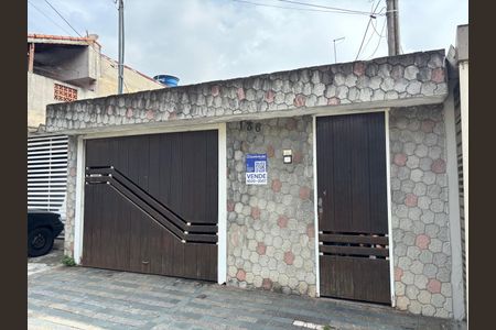 Casa à venda com 164m², 3 quartos e 1 vagaFachada