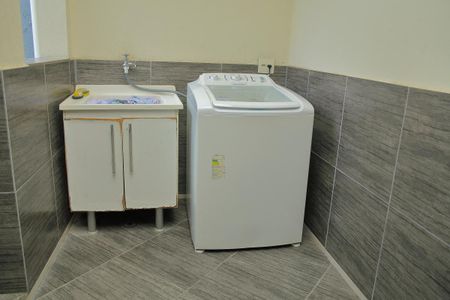 Casa à venda com 164m², 3 quartos e 1 vagaÁrea de serviço 