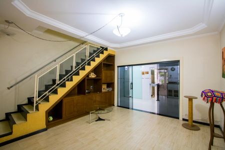 Sala de casa para alugar com 2 quartos, 240m² em Jardim, Santo André