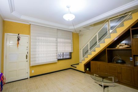 Sala de casa para alugar com 2 quartos, 240m² em Jardim, Santo André