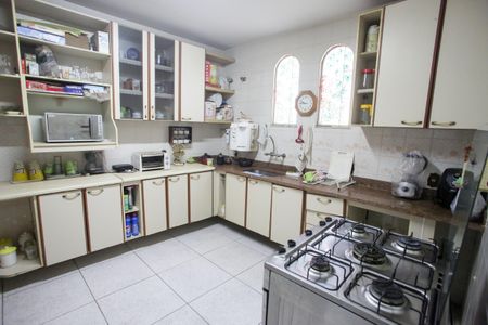 Cozinha de casa à venda com 7 quartos, 641m² em Jacarepaguá, Rio de Janeiro