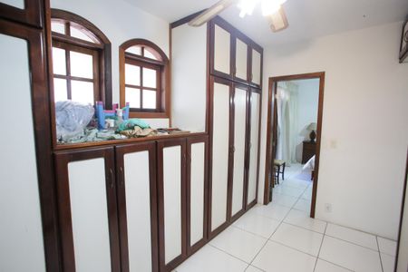 Closet da Suíte 1 de casa à venda com 7 quartos, 641m² em Jacarepaguá, Rio de Janeiro