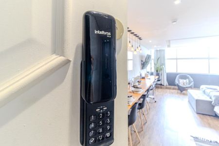 Studio à venda com 40m², 1 quarto e sem vaga Studio à venda com 40m², 1 quarto e sem vagaFechadura Eletrônica