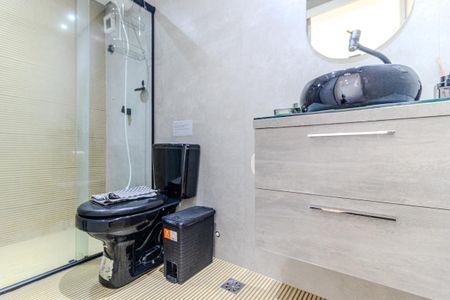 Banheiro de kitnet/studio para alugar com 1 quarto, 40m² em Centro Histórico de São Paulo, São Paulo