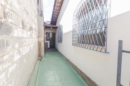 Casa à venda com 385m², 5 quartos e 4 vagasÁrea de Serviço Auxiliar 