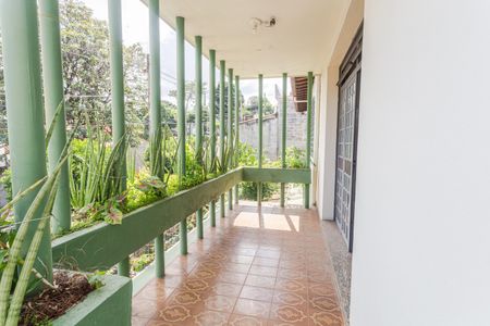 Casa à venda com 385m², 5 quartos e 4 vagasEntrada/Varanda