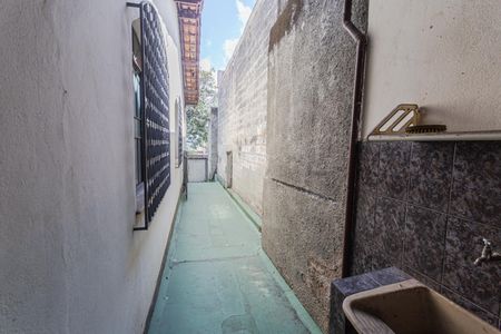 Casa à venda com 385m², 5 quartos e 4 vagasÁrea de Serviço Auxiliar 