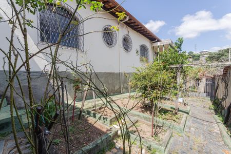Casa à venda com 385m², 5 quartos e 4 vagasJardim