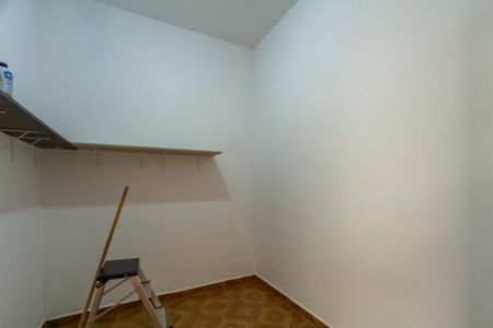 Casa à venda com 153m², 3 quartos e 2 vagas Casa à venda com 153m², 3 quartos e 2 vagasQuarto de Serviço