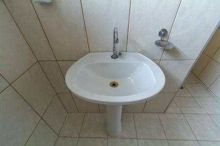 Casa à venda com 153m², 3 quartos e 2 vagas Casa à venda com 153m², 3 quartos e 2 vagasBanheiro