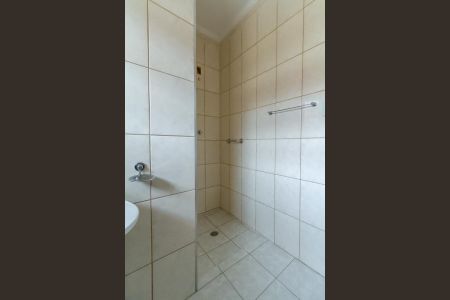 Casa à venda com 153m², 3 quartos e 2 vagas Casa à venda com 153m², 3 quartos e 2 vagasBanheiro