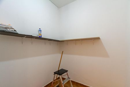 Casa à venda com 153m², 3 quartos e 2 vagas Casa à venda com 153m², 3 quartos e 2 vagasQuarto de Serviço