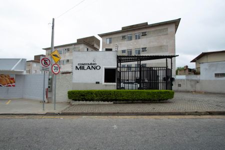 Apartamento para alugar com 43m², 2 quartos e 1 vaga Apartamento para alugar com 43m², 2 quartos e 1 vagaFachada