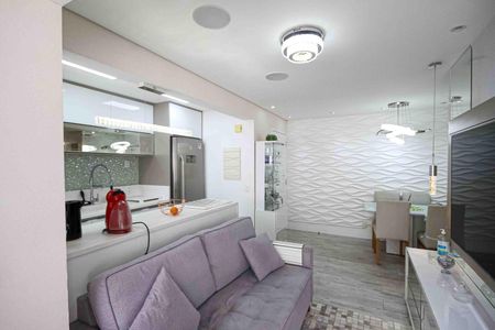 Casa à venda com 62m², 2 quartos e 1 vagaSala