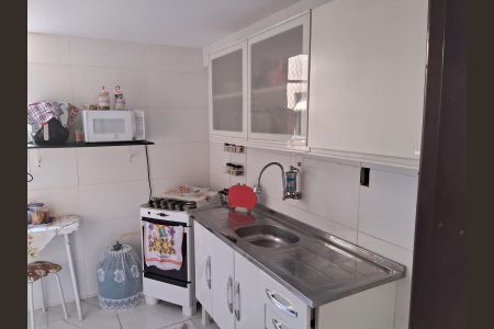 Cozinha de apartamento para alugar com 2 quartos, 47m² em Senador Vasconcelos, Rio de Janeiro