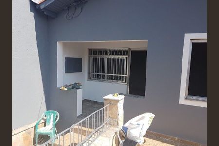 Casa à venda com 130m², 3 quartos e 2 vagasÁrea externa