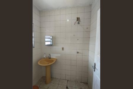 Casa à venda com 130m², 3 quartos e 2 vagasBanheiro