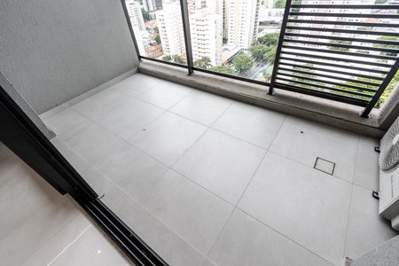 Studio para alugar com 30m², 1 quarto e sem vagaVaranda