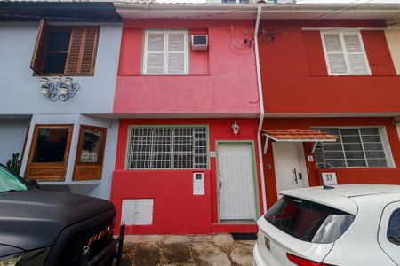 Casa para alugar com 110m², 3 quartos e 2 vagasFachada